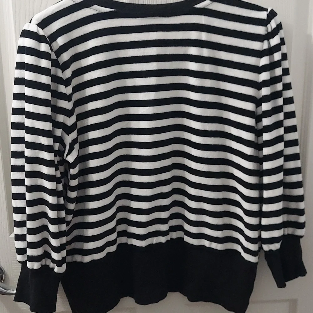 Karl Lagerfeld Womens Black and White Striped Crew Neck Sweater Soft Lar…